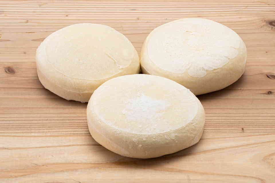 ナポリ風ピザ生地(冷凍) 150 g x 10個【1個当たり単価318円】