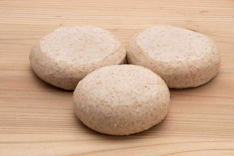 全粒粉入りピザ生地(冷凍) 150 g x 10個【1個当たり単価318円】